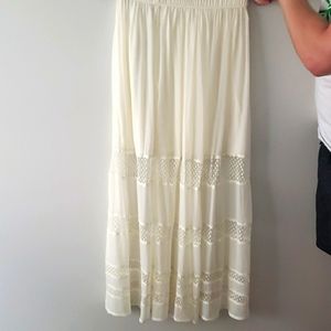 Size M CREAM SKIRT